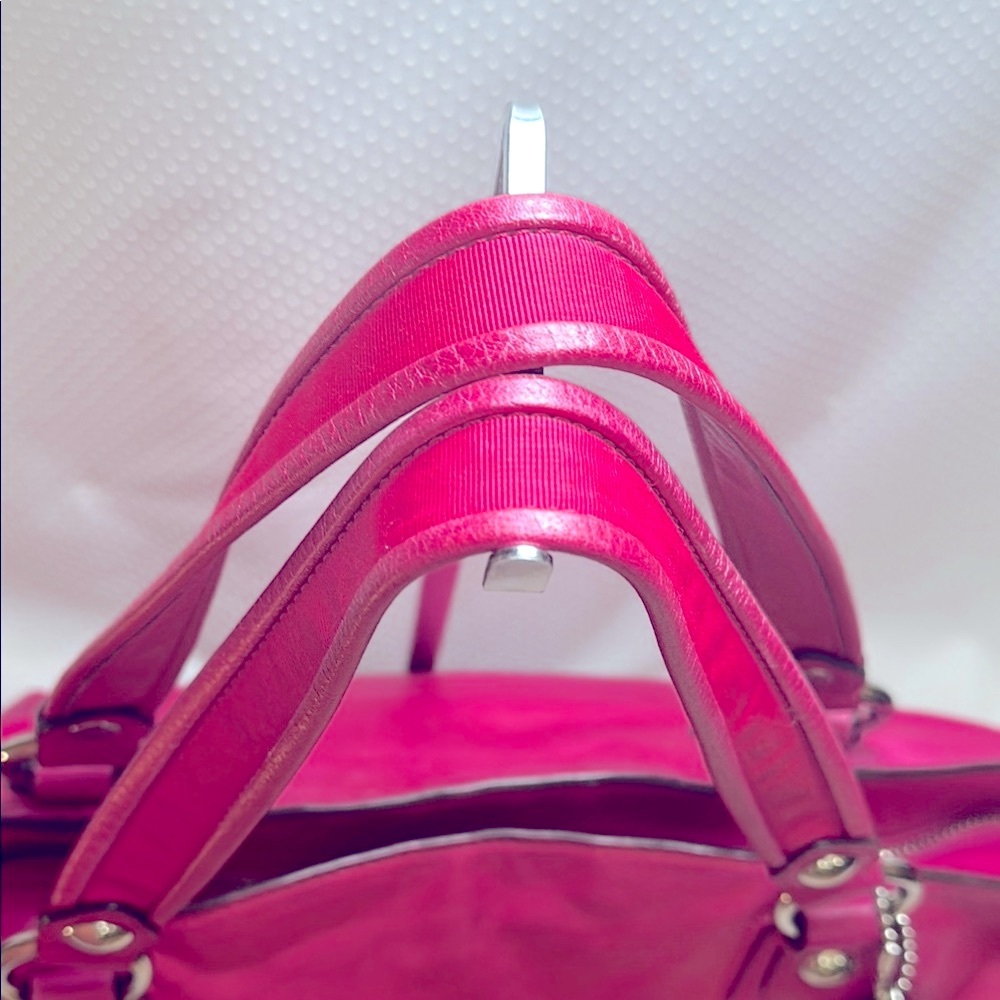 RARE COACH POPPY ROCKER LEGACY Leather Bag with long strap & charm - Picture 9 of 15